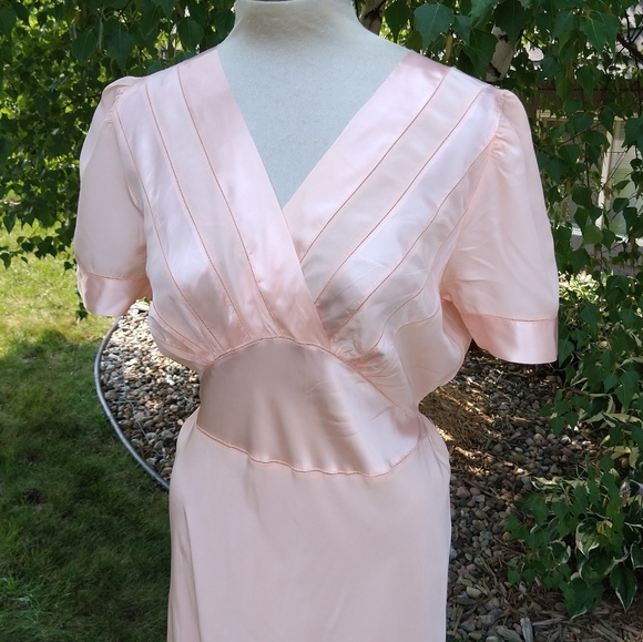 stunning VINTAGE GLAMOUR NIGHTGOWN M - Picture 4 of 7